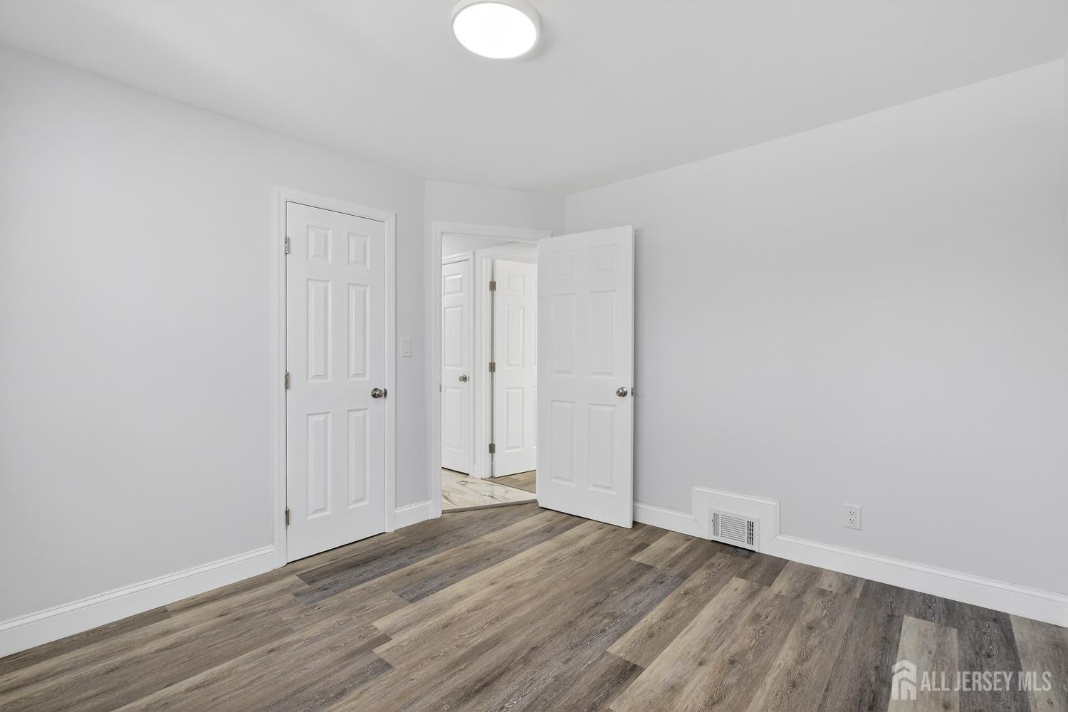 12 N Pennington Road, New Brunswick, NJ, 08901 image 18