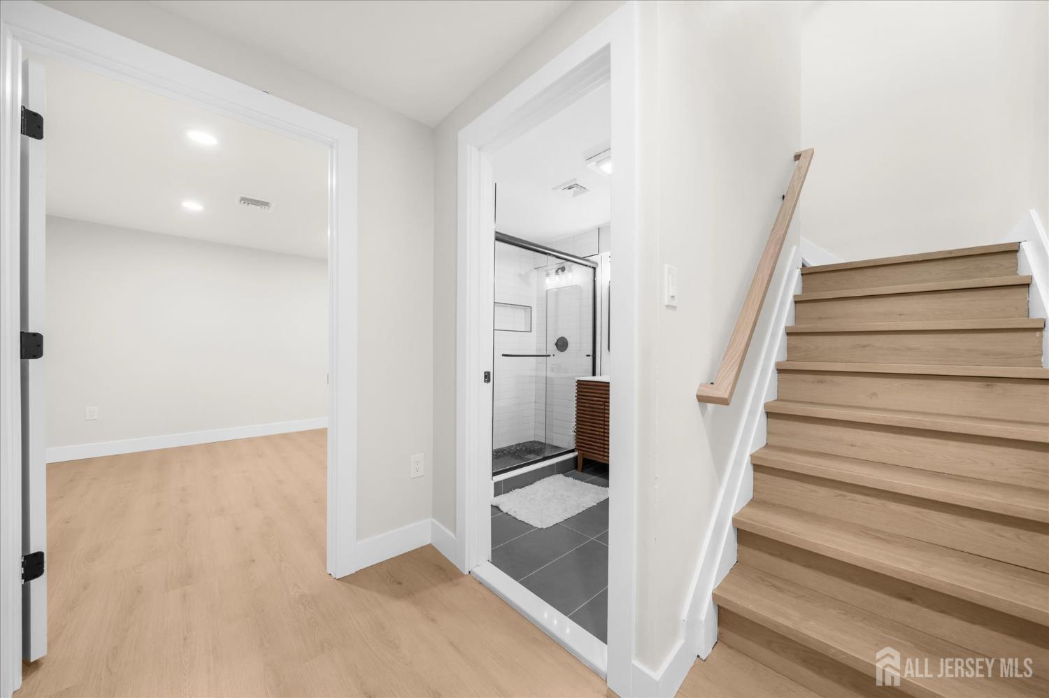 86 Treetops Circle, Franklin Twsp, NJ, 08540 image 31