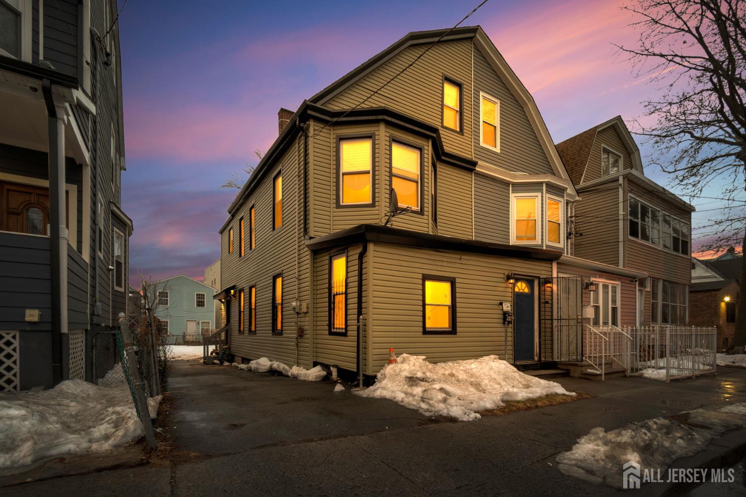 44 Stuyvesant Avenue Image 3