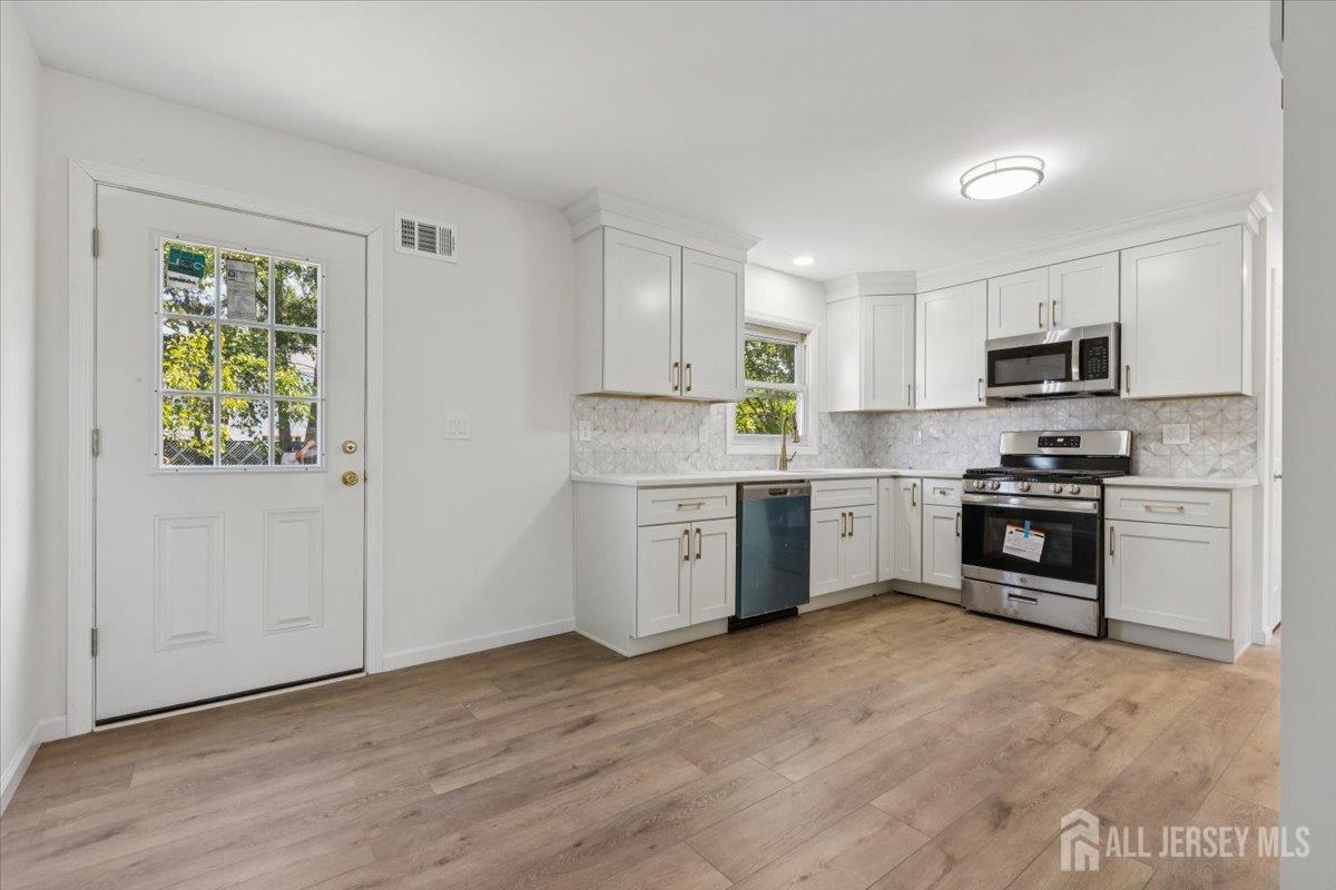 38 Lincoln Avenue Image 4