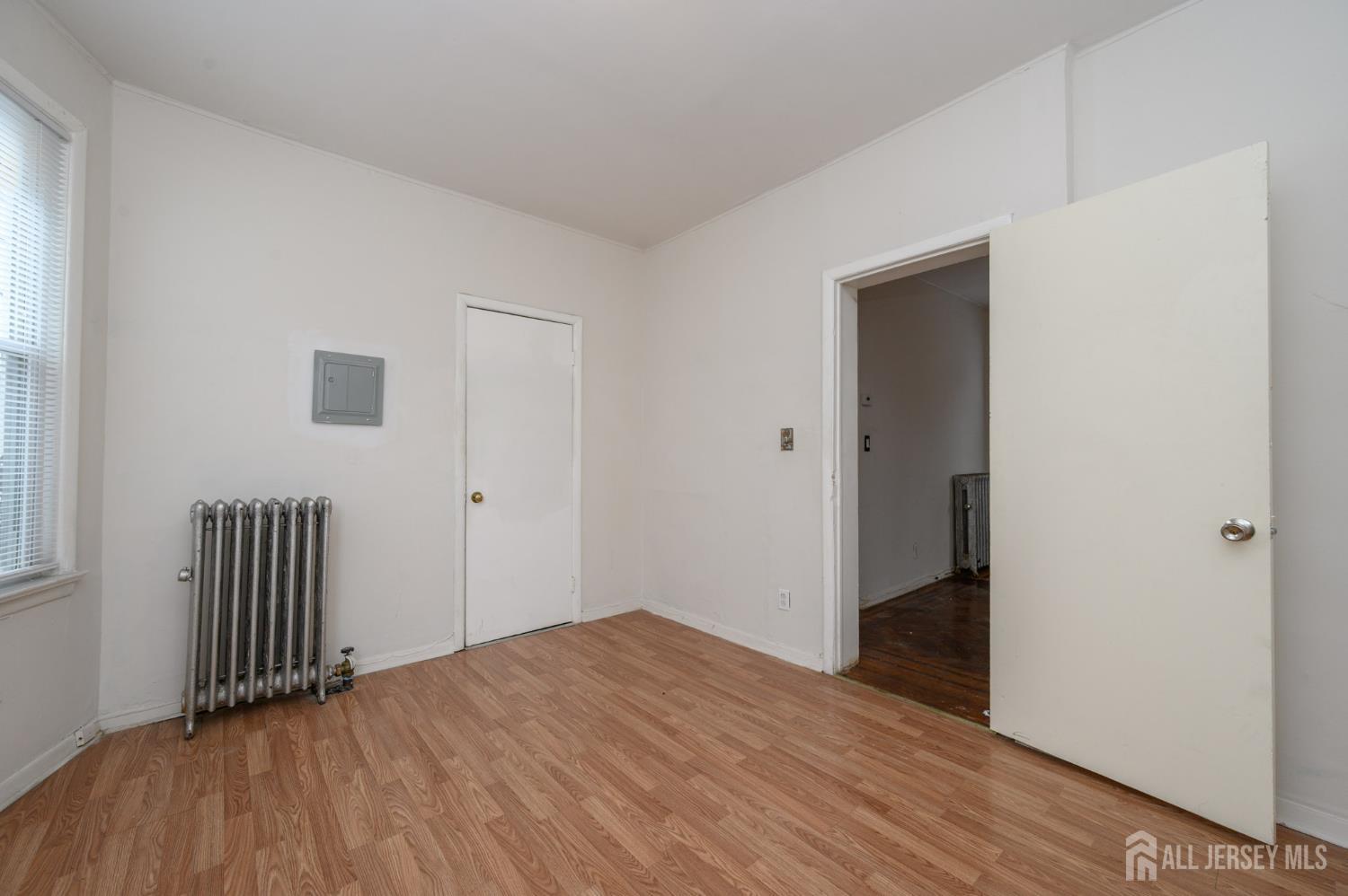 1053 Hunterdon Street, Newark, NJ, 07112 image 23