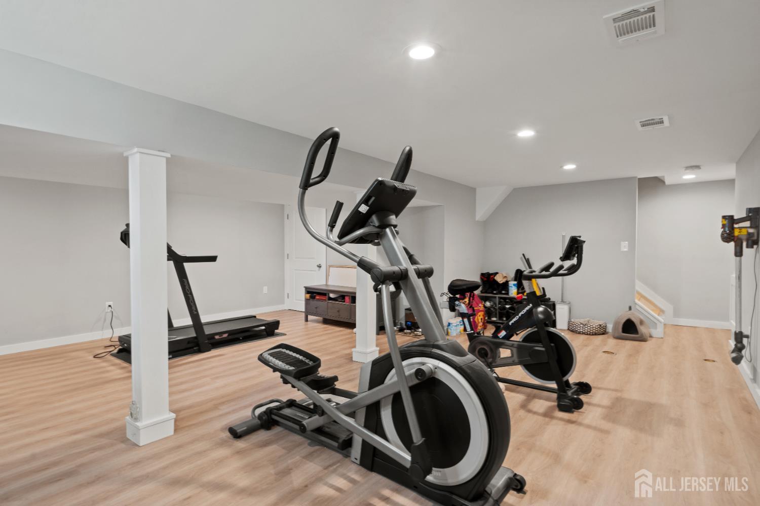 13 Albany Street, Edison, NJ, 08837 image 32