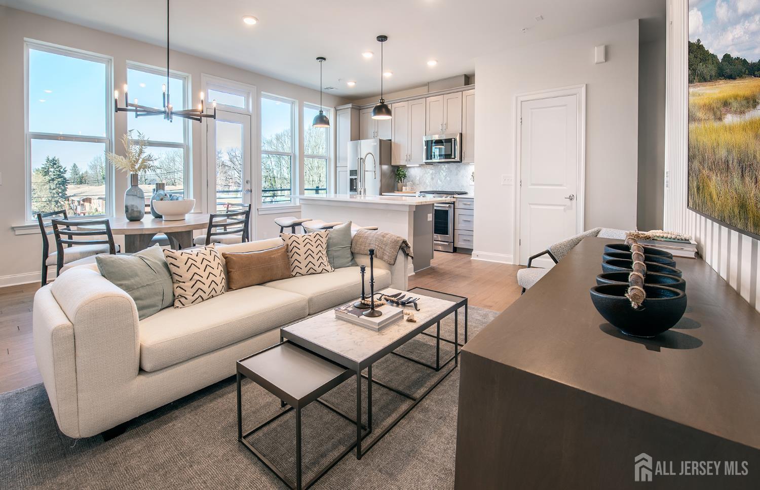 916 E District Boulevard Image 3