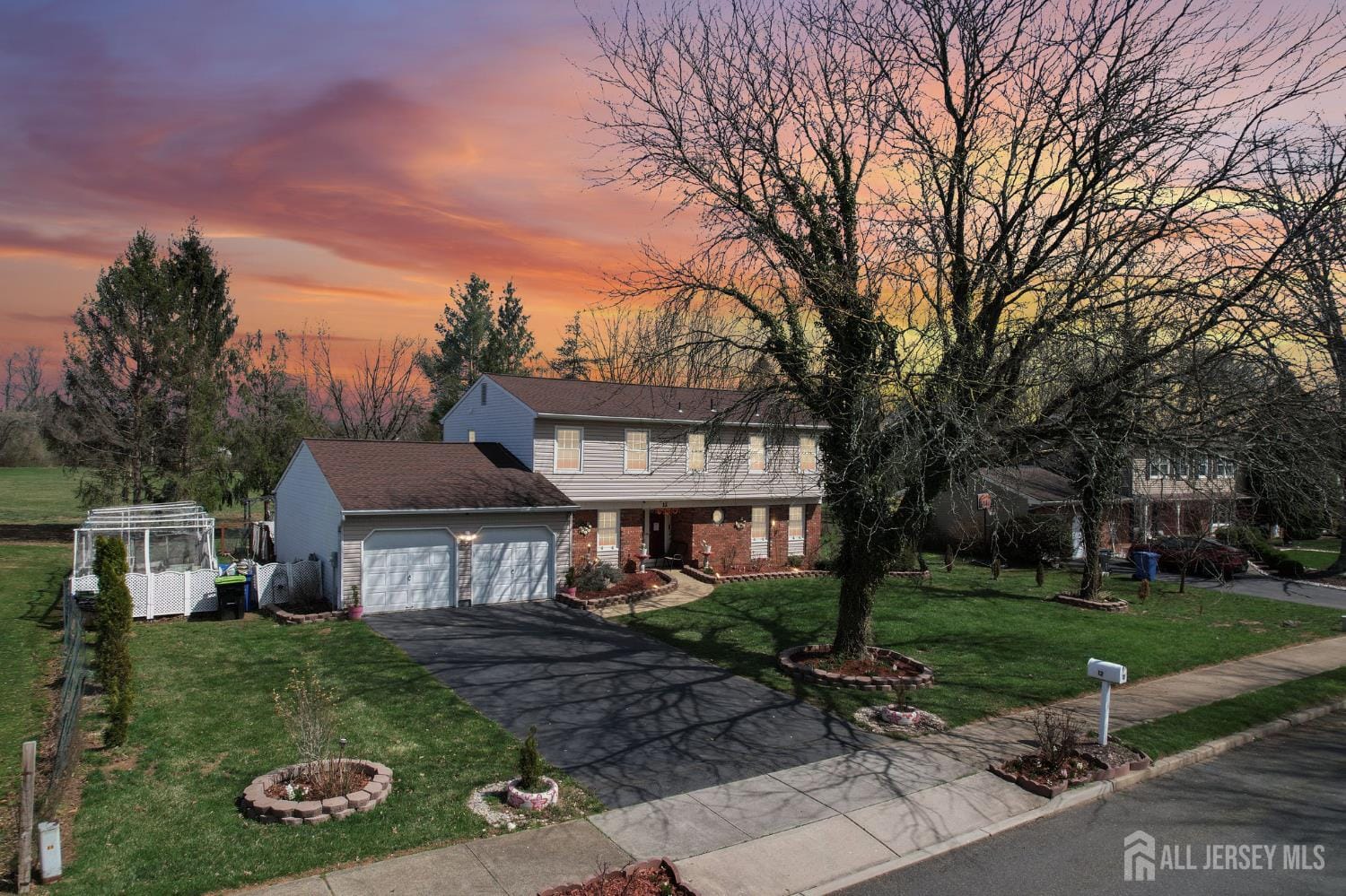 12 Mackenzie Lane Image 2