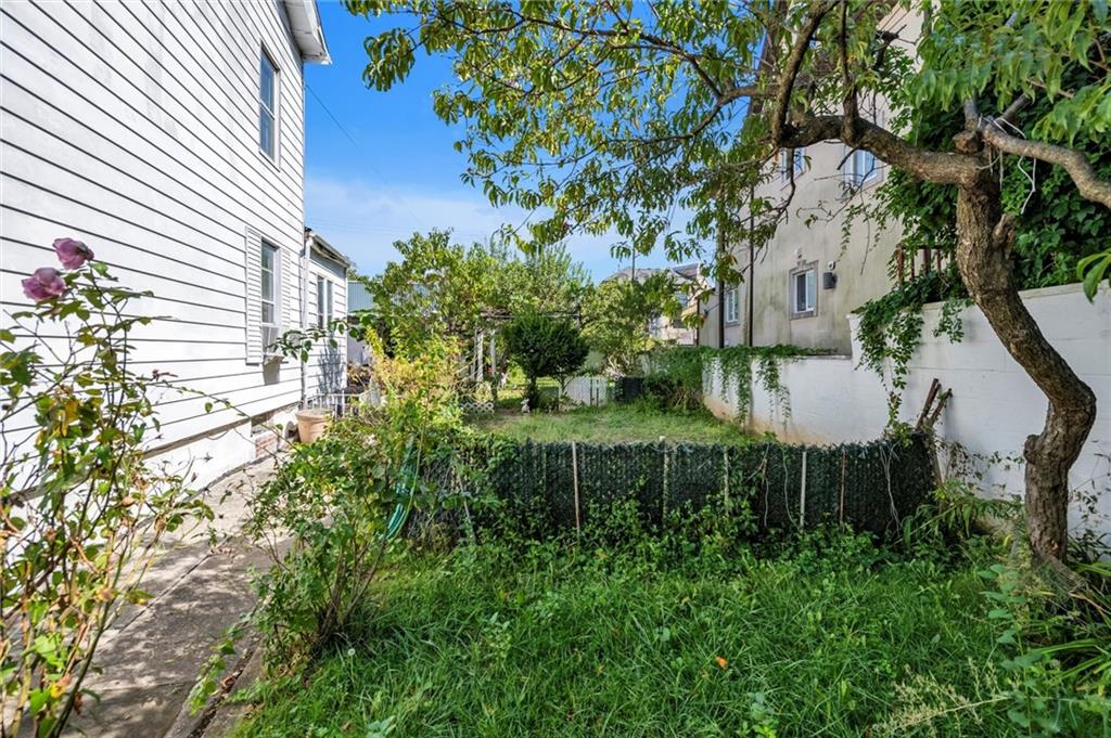 2408 East 13th Street Image 4