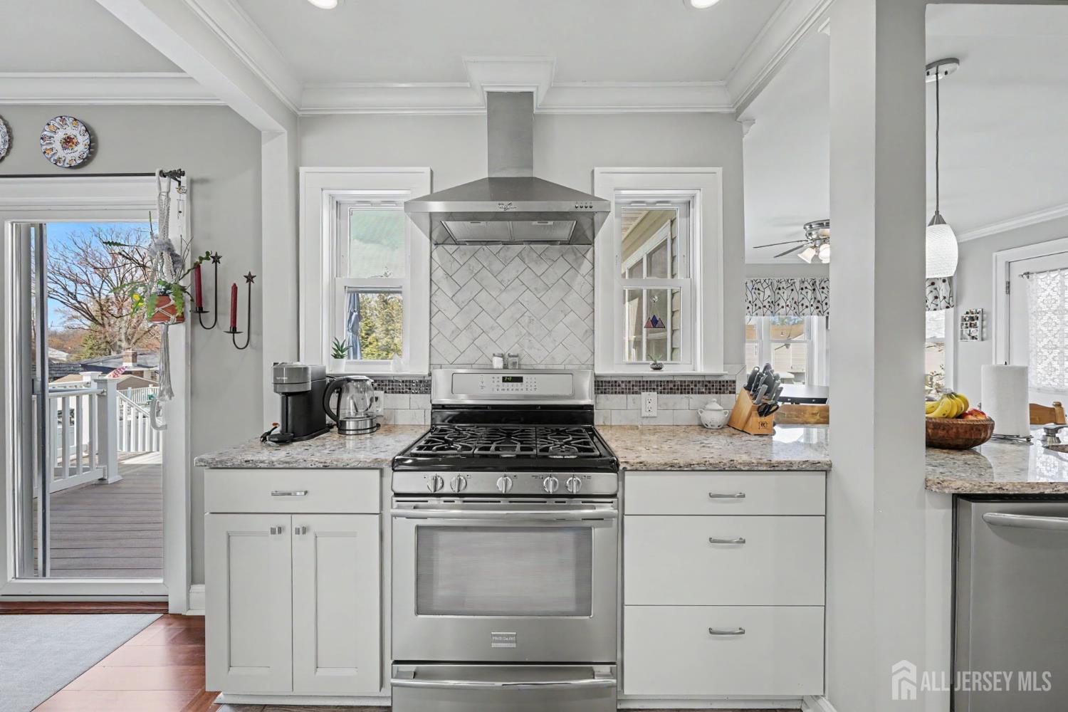 70 Oxford Road, Colonia, NJ, 07067 image 12