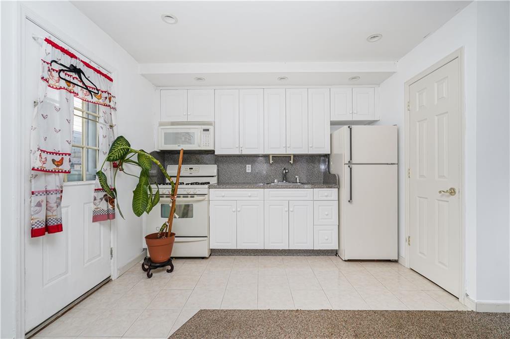 148 Memphis Avenue, Staten  Island, New York, 10312 image 25