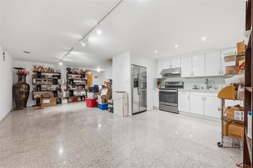 6633 Duryea Court, Brooklyn, New York, 11219 image 17