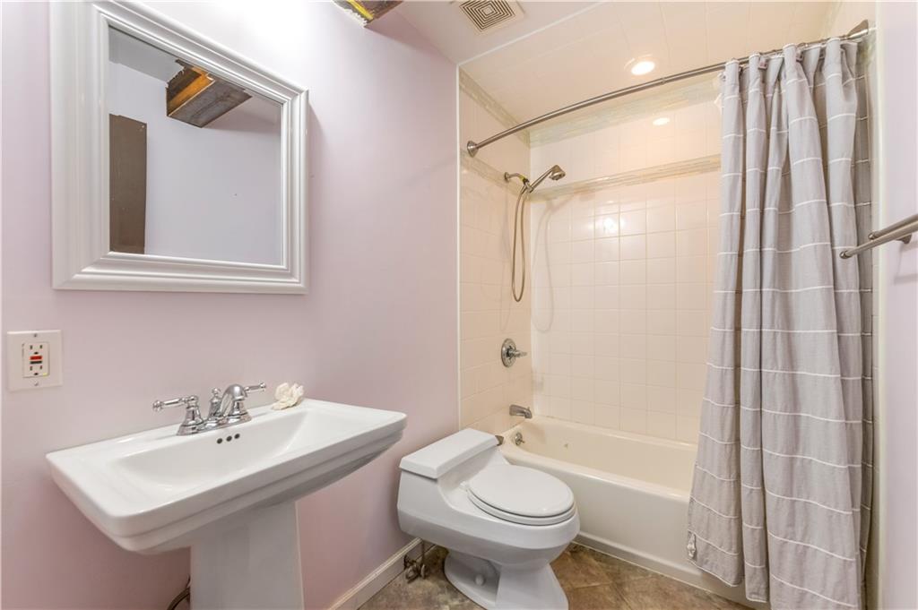 59 Frank Court, Brooklyn, New York, 11229 image 16