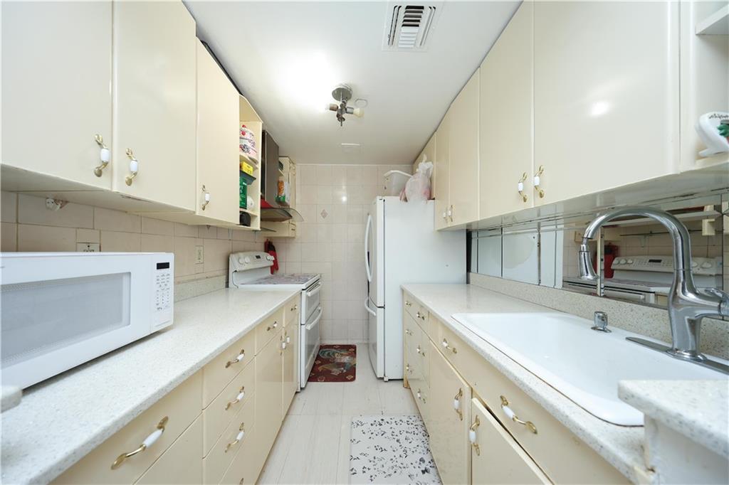 339 Avenue P 2A, Brooklyn, New York, 11204 image 8