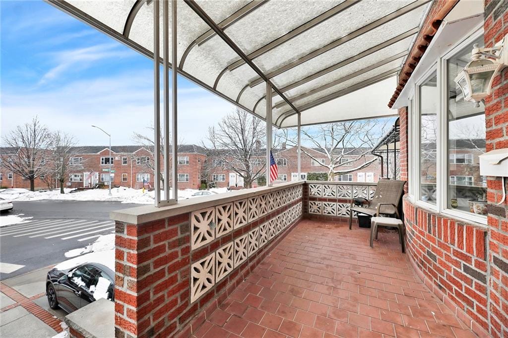 350 Bay 10th Street Image 3