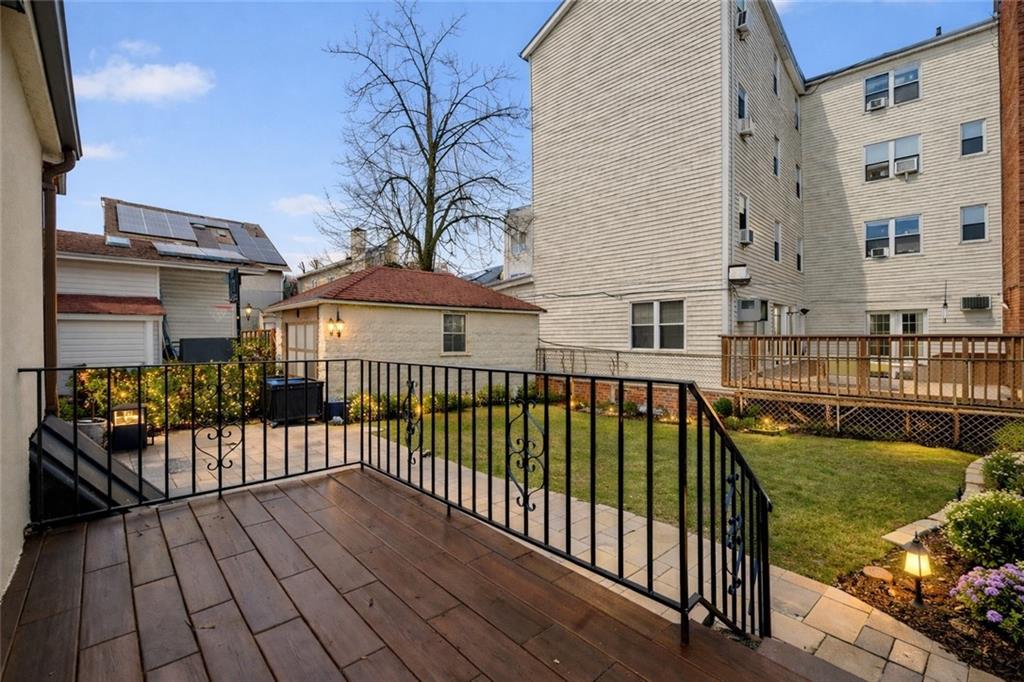 3912 Lyme Avenue Image 2