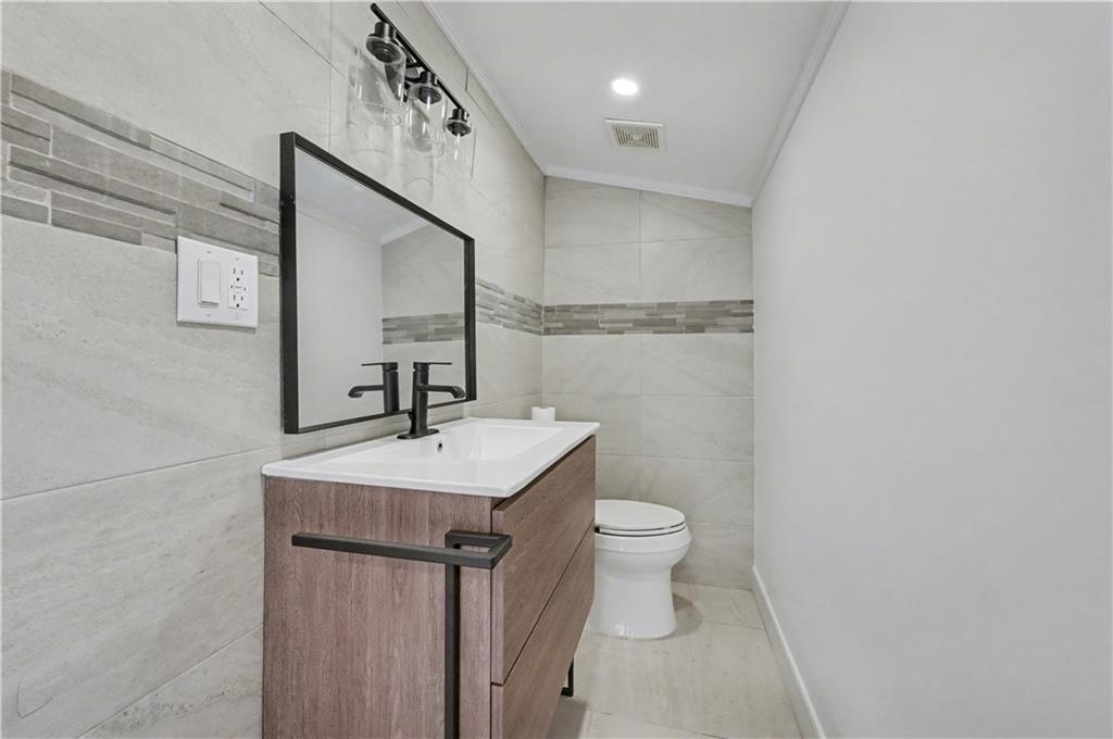 3912 Lyme Avenue, Brooklyn, New York, 11224 image 16