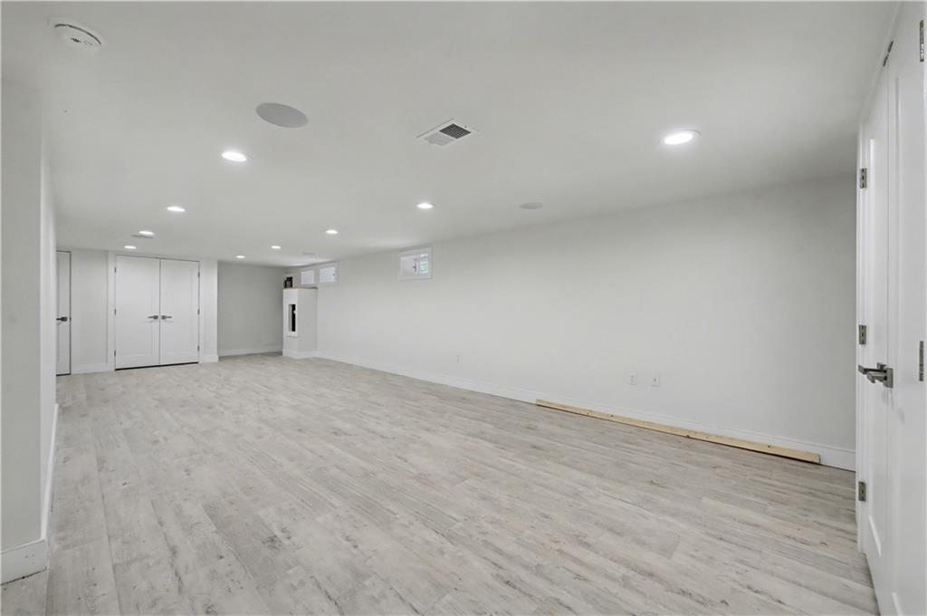 3912 Lyme Avenue, Brooklyn, New York, 11224 image 30