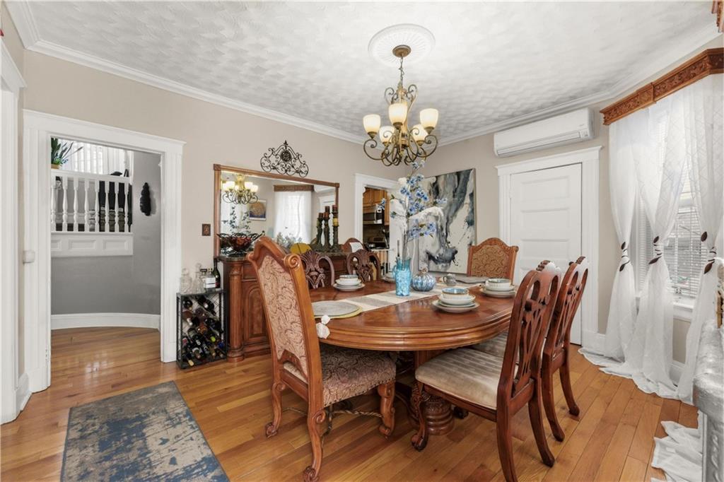 11569 Farmers Boulevard Image 5