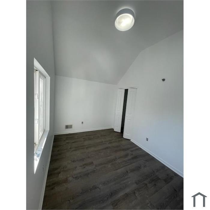 18 Layton Avenue, Staten  Island, New York, 10301 image 8