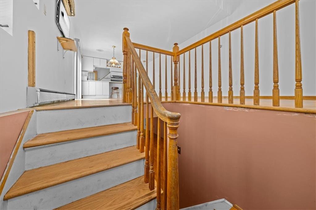 81 Dictum Ct. Image 4