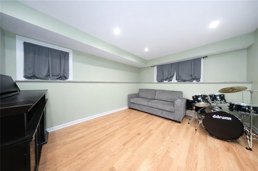 69 Woehrle Avenue, Staten  Island, New York, 10312 image 18