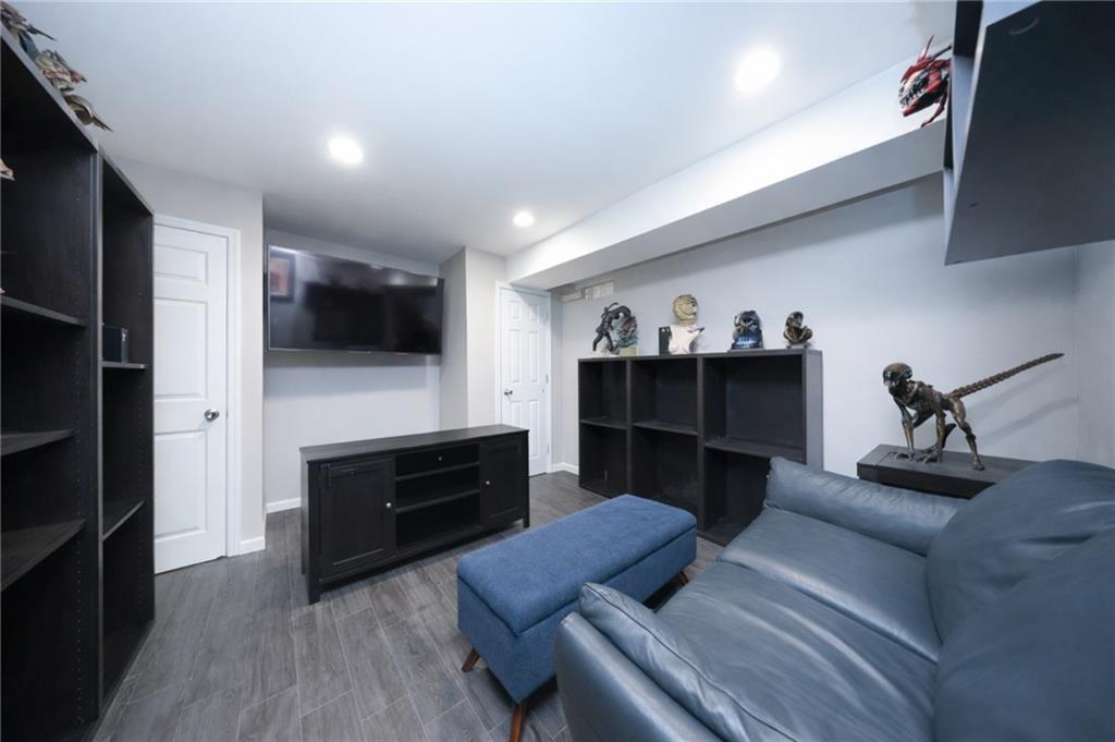 69 Woehrle Avenue, Staten  Island, New York, 10312 image 23