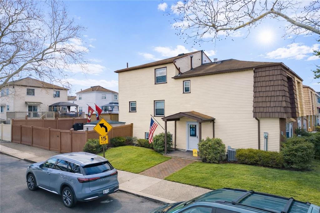 69 Woehrle Avenue, Staten  Island, New York, 10312 image 24