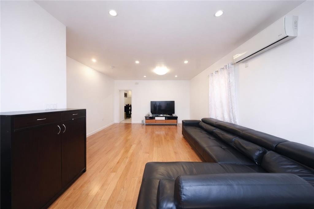 6322 23rd Avenue Image 5