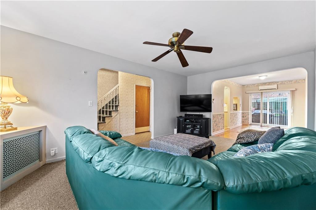 2739 Brown Street Image 5