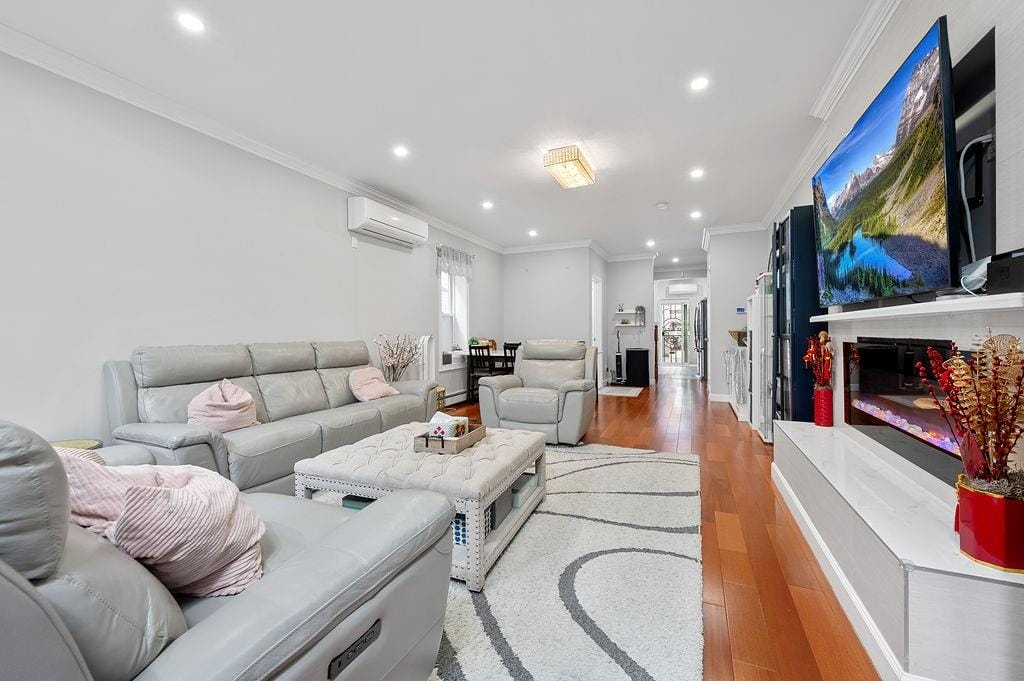 946 78th Street Image 3