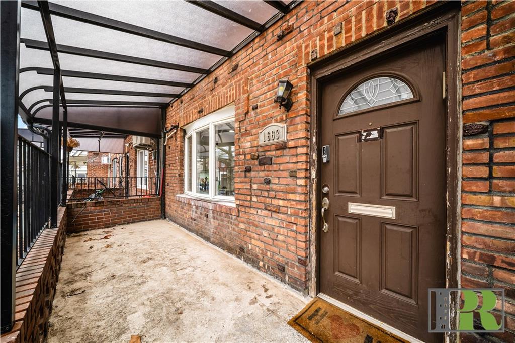 1663 Burnett Street Image 2