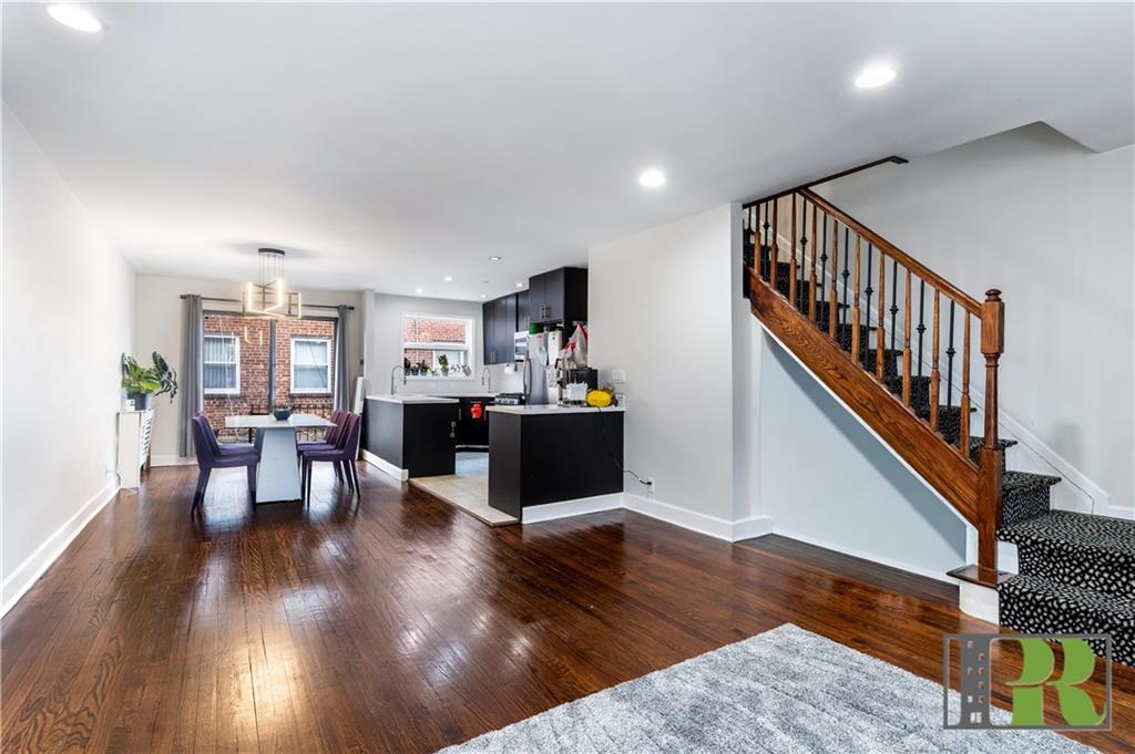 1663 Burnett Street Image 4