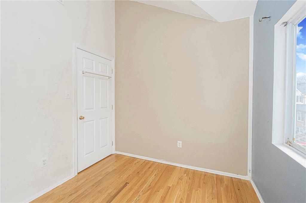 61 Merivale Lane, Staten  Island, New York, 10304 image 16