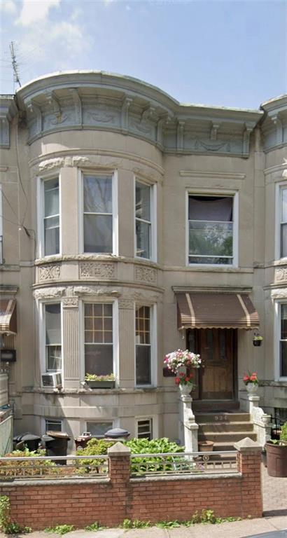 934 52nd Street, Brooklyn, New York, 11219