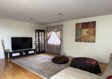 57 Churchill Avenue Image 3