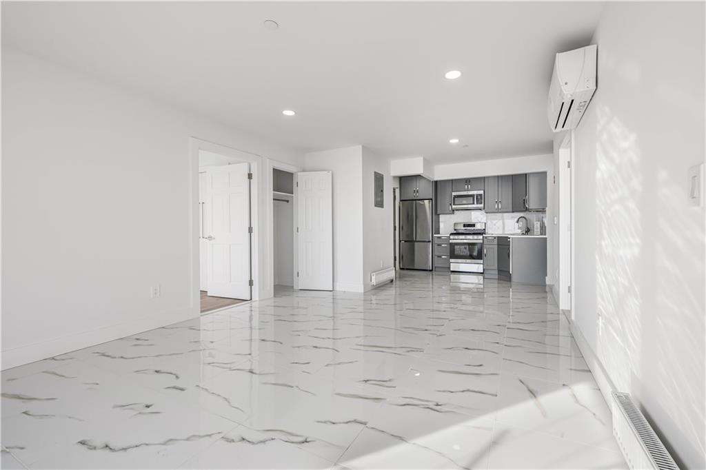 2819 West 17th Street 4B Image 3