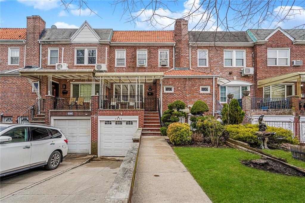 1926 Stuart Street Image 2