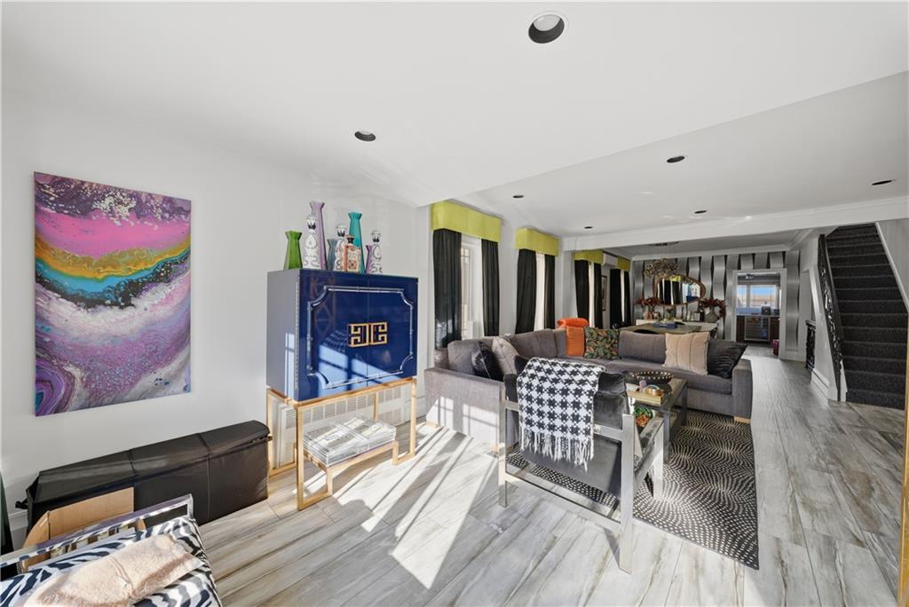 2221 East 21st Street Image 3