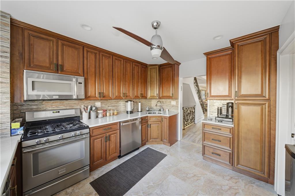 2221 East 21st Street, Brooklyn, New York, 11229 image 6