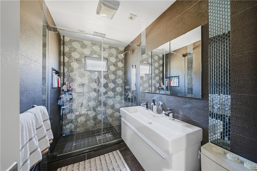 2221 East 21st Street, Brooklyn, New York, 11229 image 10