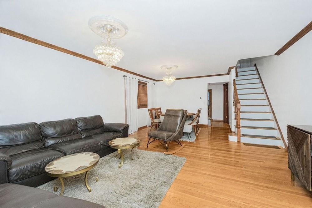 327 Bedford Avenue Image 2