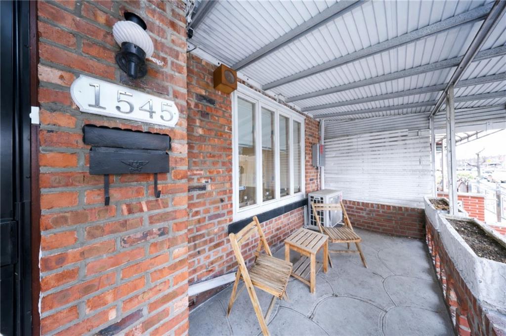 1545 65th Street Image 3