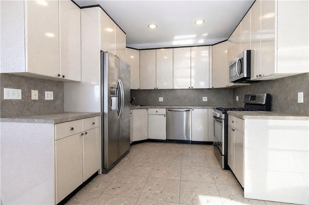 105 Kings Highway 4C, Brooklyn, New York, 11214 image 12