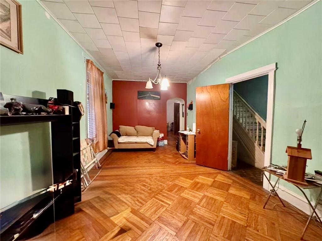 2062 East 15th Street Image 3