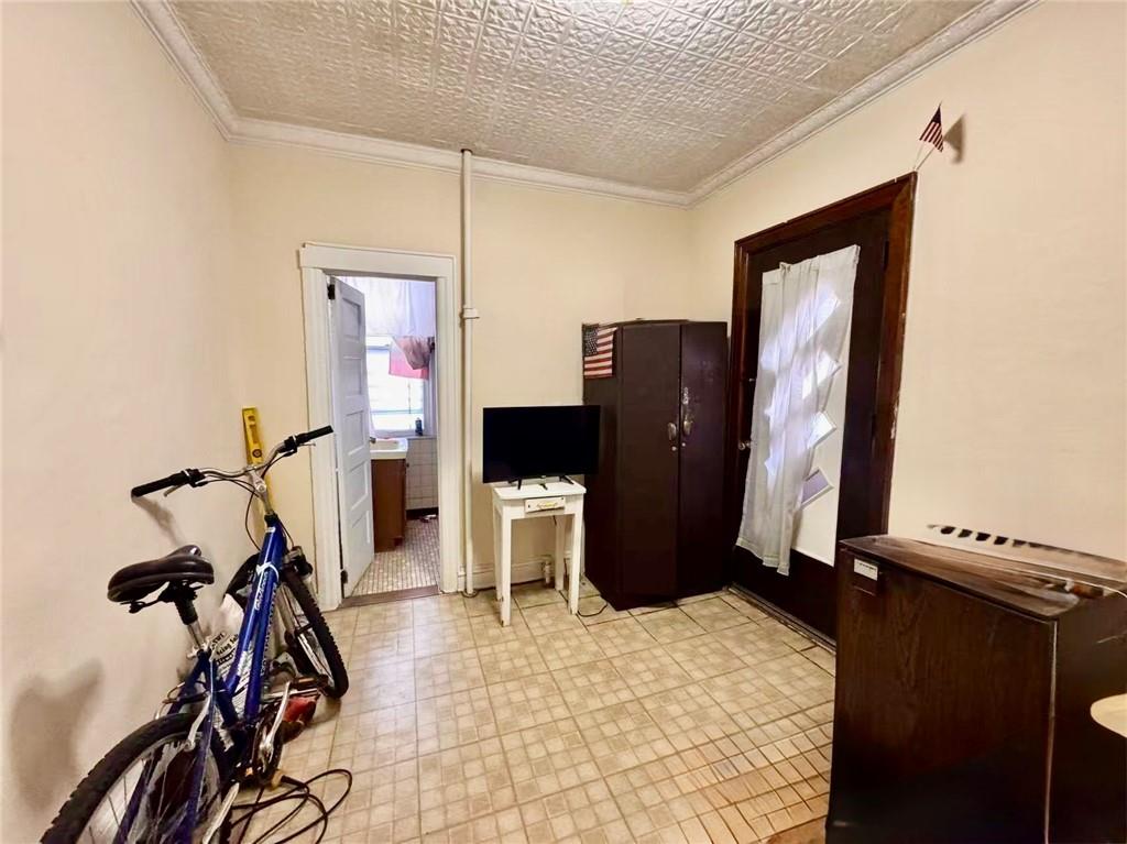 2062 East 15th Street Image 5