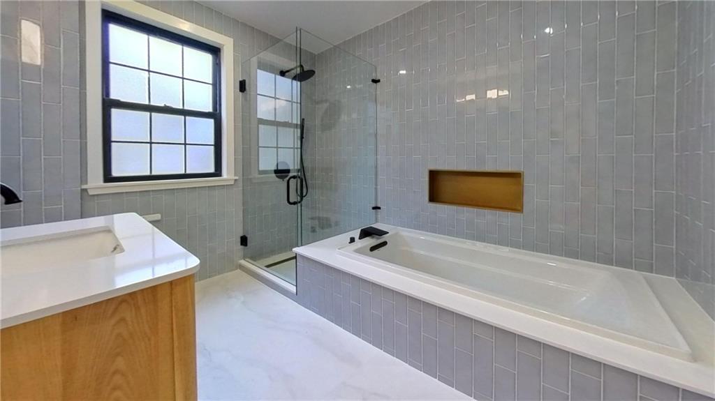 8515 Wareham Place, Jamaica Estates, New York, 11432 image 12