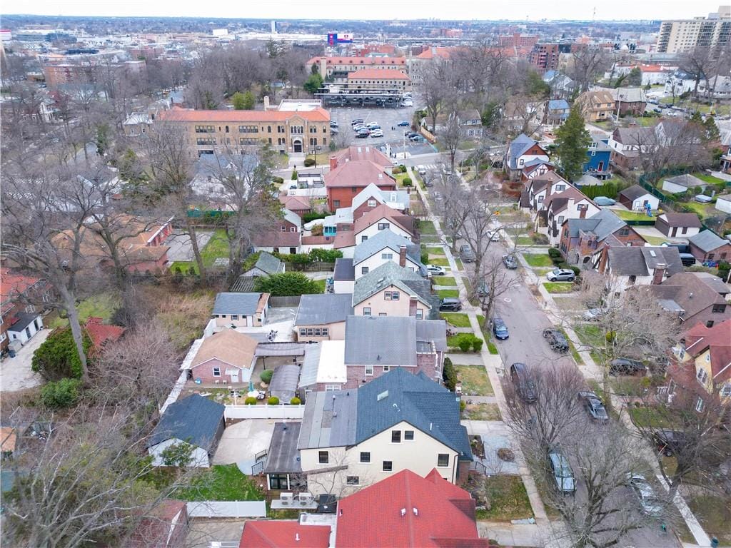 8515 Wareham Place, Jamaica Estates, New York, 11432 image 30