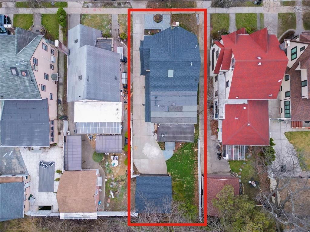 8515 Wareham Place, Jamaica Estates, New York, 11432 image 32