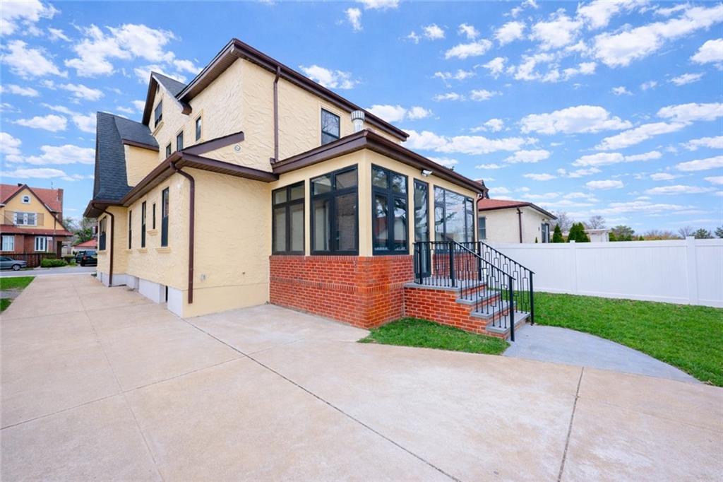 8515 Wareham Place, Jamaica Estates, New York, 11432 image 34