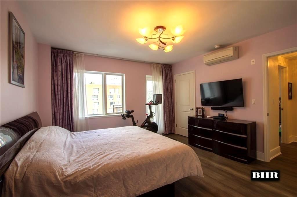 3435 Guider Avenue 5A Image 4