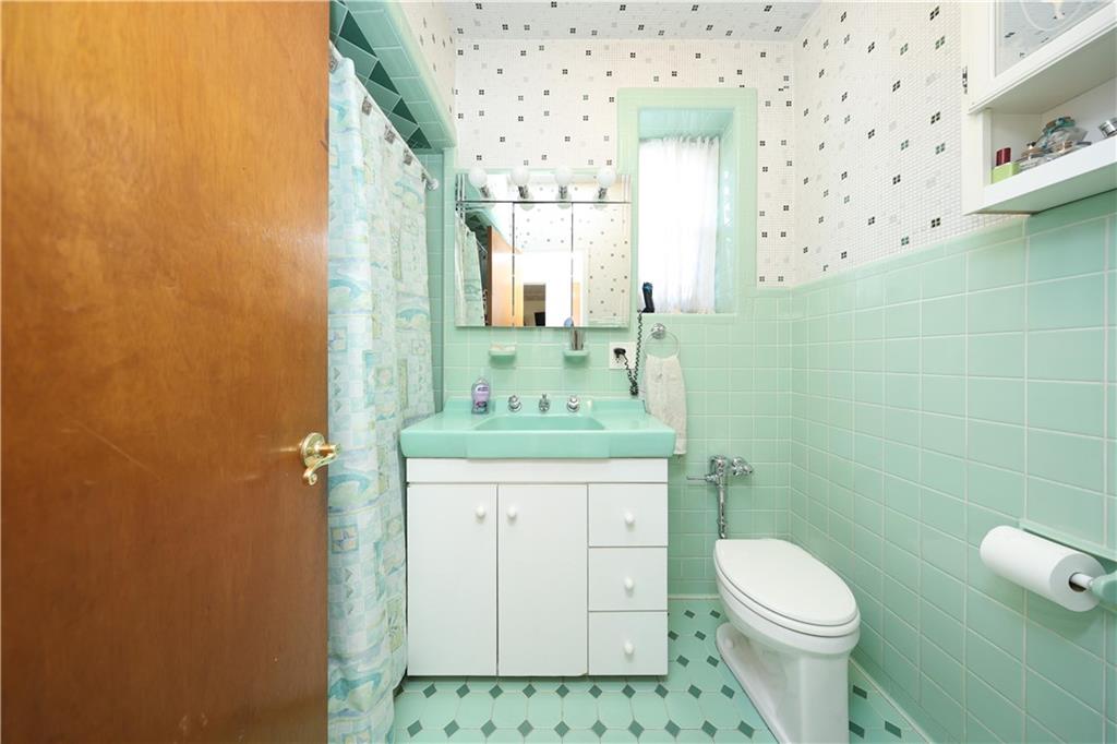 46 Bay 37th Street, Brooklyn, New York, 11214 image 31