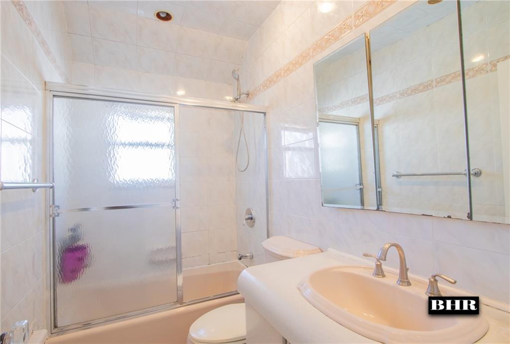 154 Beaumont Street, Brooklyn, New York, 11235 image 13