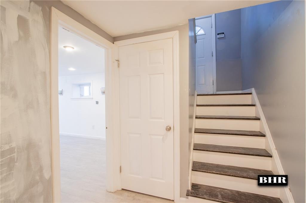 154 Beaumont Street, Brooklyn, New York, 11235 image 22